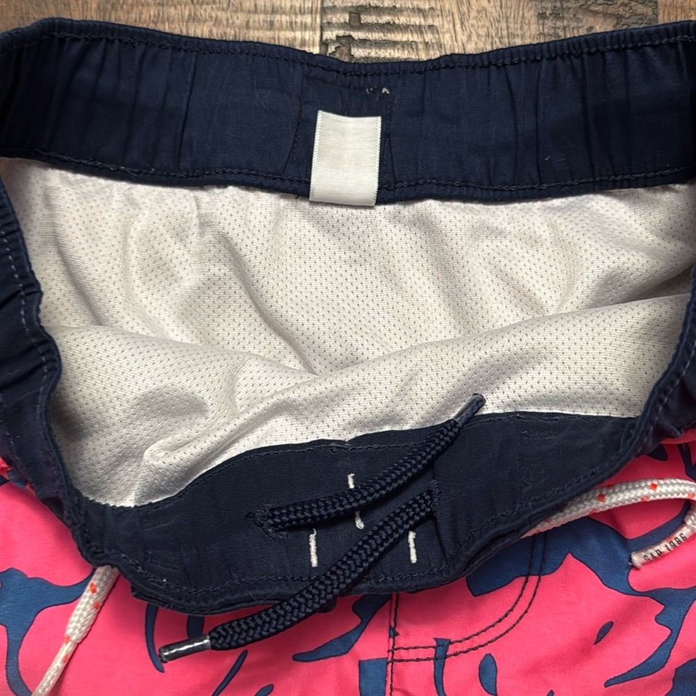 GAP boys’ Small Hibiscus flower 🌺 swim trunks - Picture 4 of 5